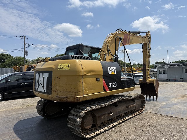 Caterpillar 312D, vista frontal de la cabina